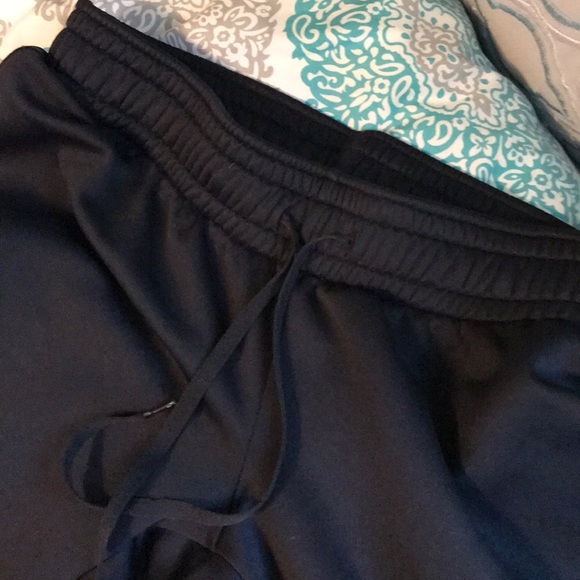 Medium Under Armour Storm Sweatpants - Picture 2 of 2